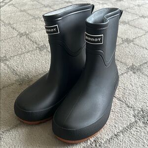 Black Ankle Winter Rain Boots with Matte Finish